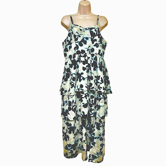 WISHING WAVES Floral 3-Tier Maxi Dress with Adjustable Straps and Back Smocking - Picture 8 of 9